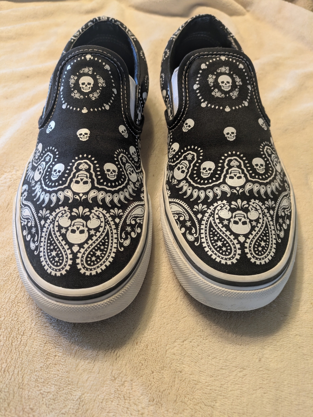 Vans Black/White Bandana Skull Top Siders Men's 9/Women's 10.5